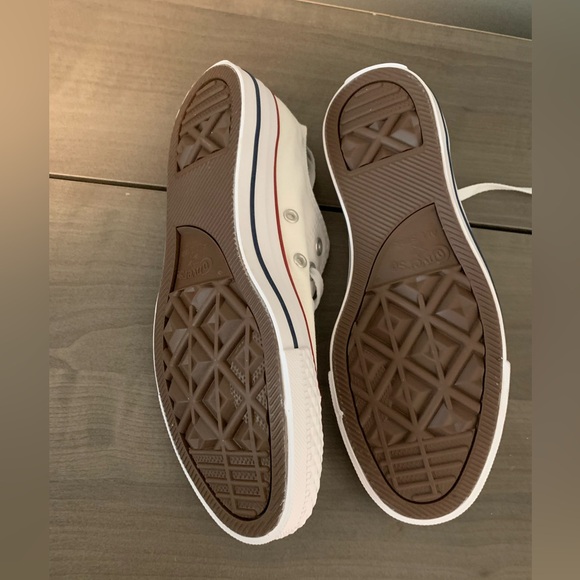 Brand new white Converse size 7 - Picture 4 of 5